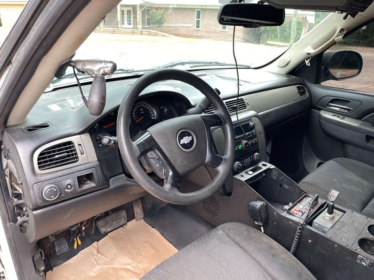 2012-chevrolet-tahoe-image-11