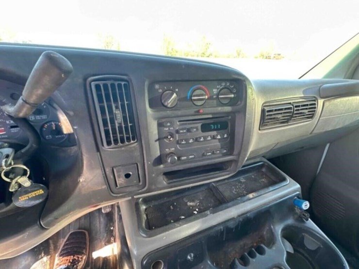 2001-gmc-3500-image-35