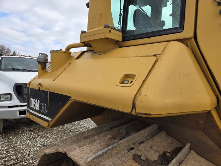 caterpillar-d6n-xl-image-25