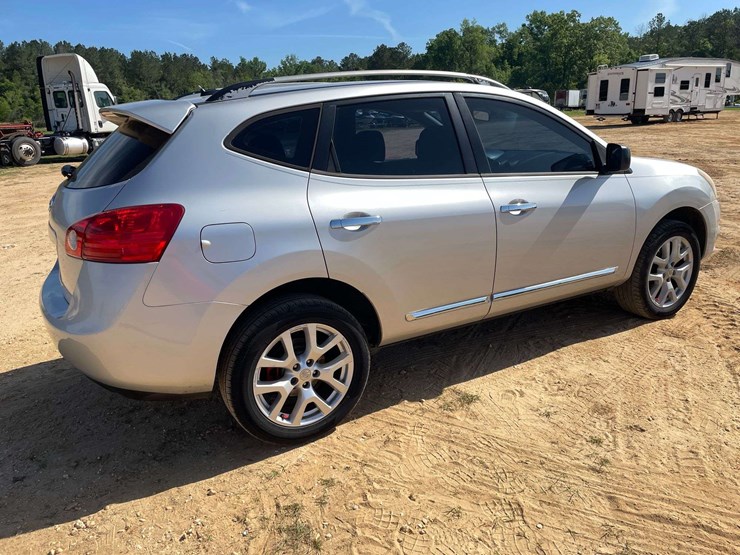 2014-nissan-rogue-image-3