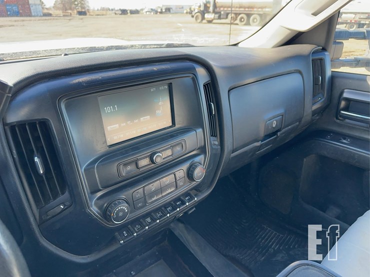 2019-chevrolet-3500-image-11