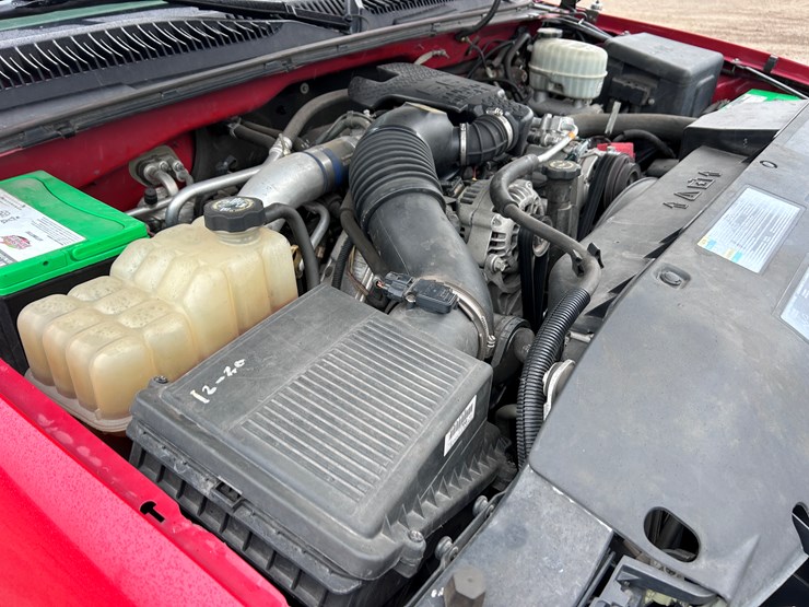 2003-gmc-3500-image-56