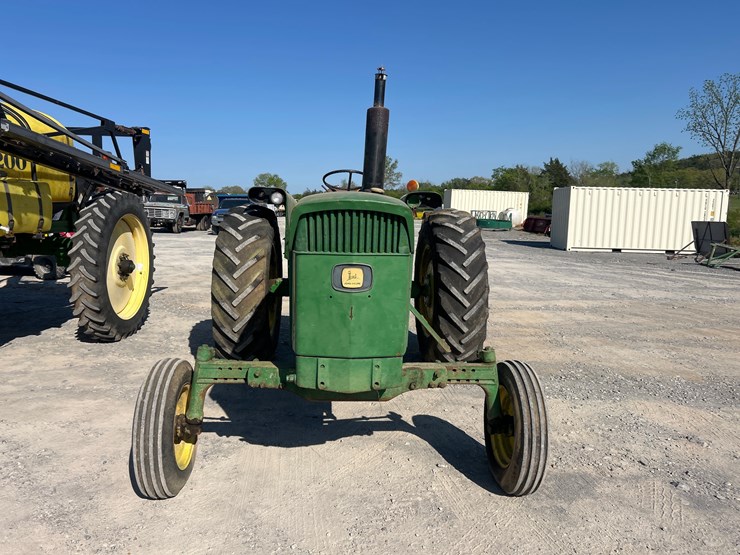 john-deere-3130-image-3