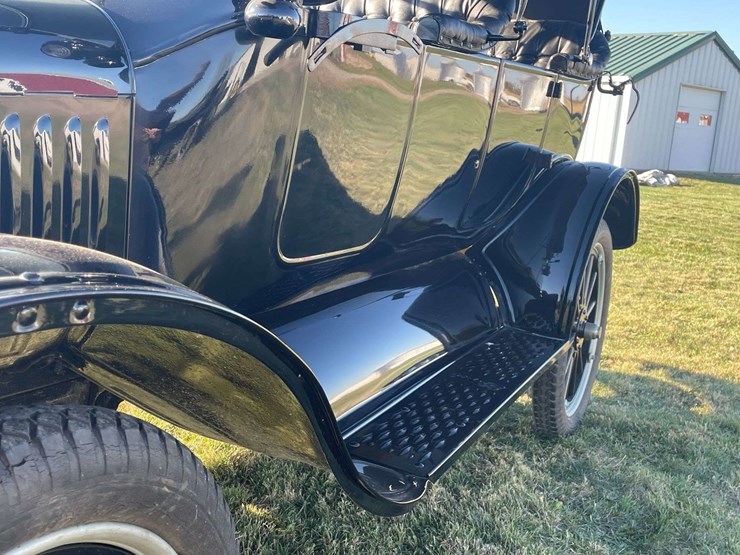 1917-model-t-touring-image-20