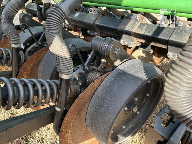 2004-john-deere-1590-image-14