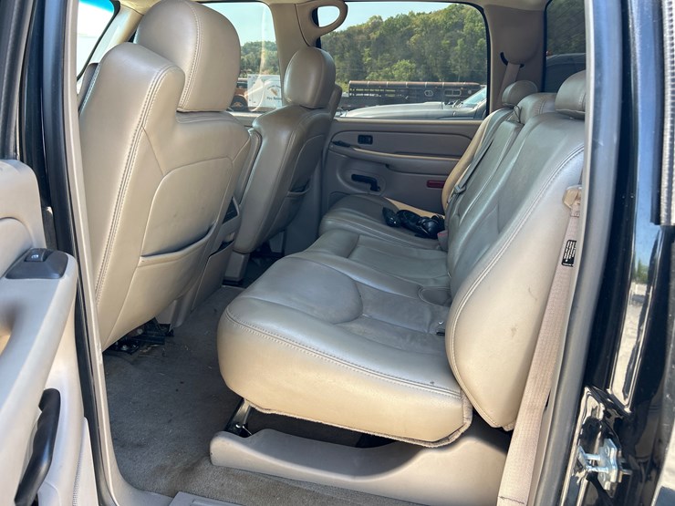 2006-chevrolet-3500-image-9