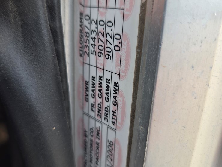 2007-peterbilt-579-image-87
