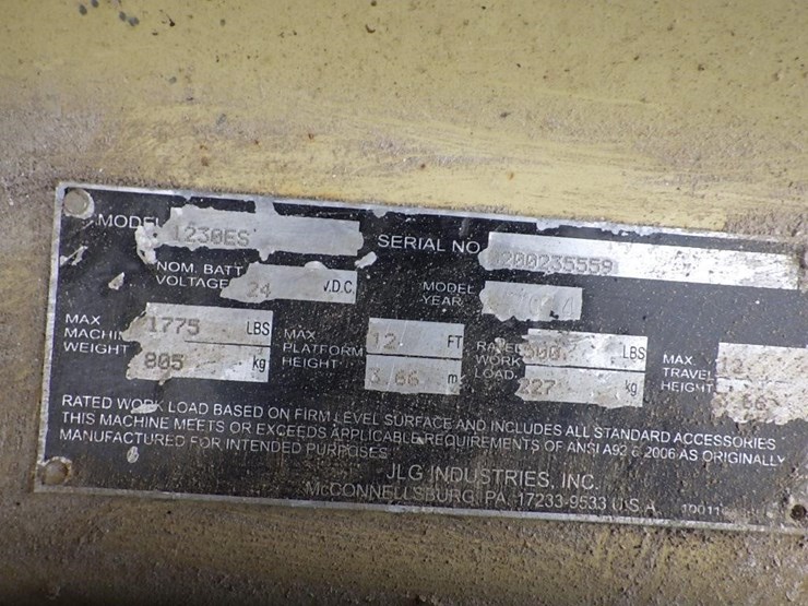 2014-jlg-1230es-image-19