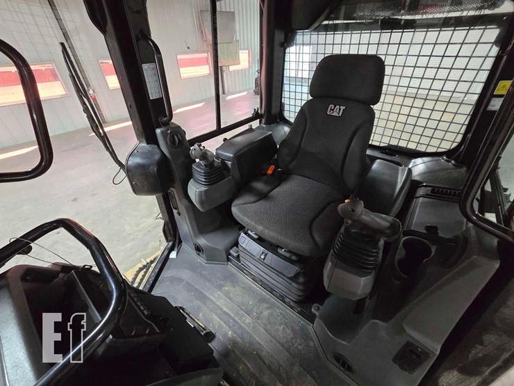 2022-caterpillar-d3-image-15