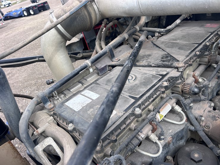 #1009-•-2012-western-star-conventional-4-sleeper-cab-truck-tractor-image-70