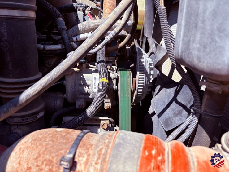 2007-international-7400-image-39