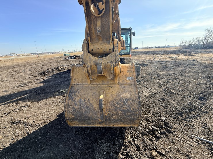 caterpillar-340-image-24