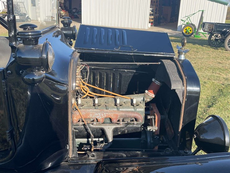 1917-model-t-touring-image-74