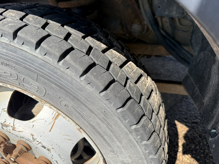 #1063-•-2014-ram-5500-heavy-duty-service-truck-image-41