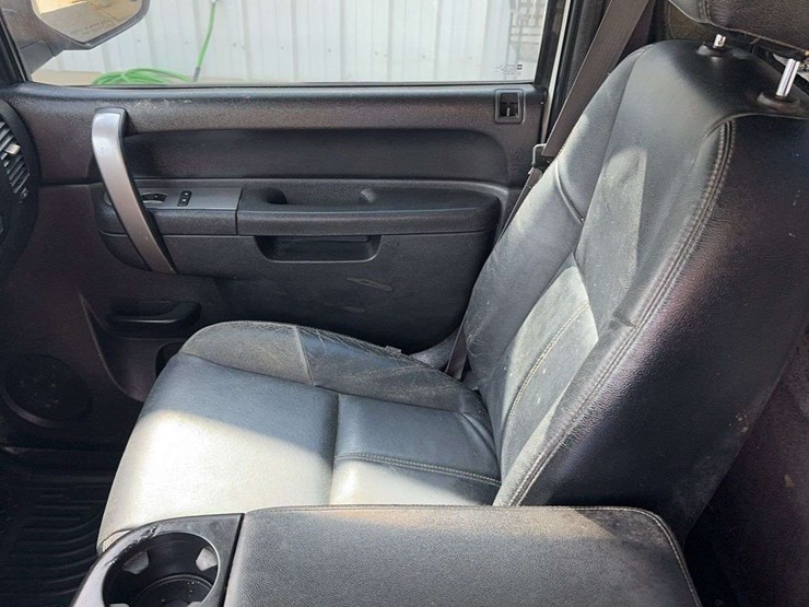 2013-chevrolet-silverado-1500-image-12