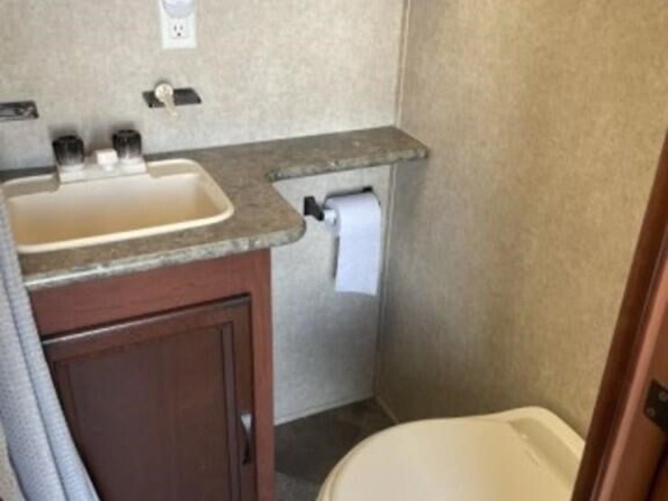 2014-forest-river-26’-puma-toy-hauler-rv-travel-image-27