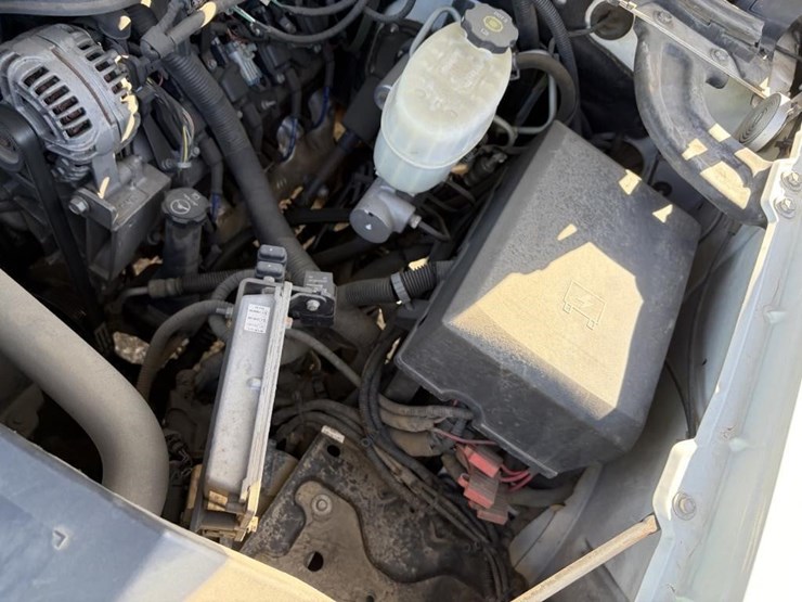 2013-chevrolet-2500-image-20