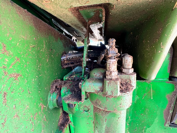 john-deere-3400-image-24