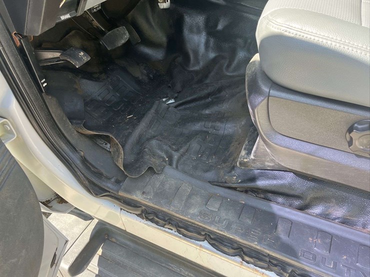 2014-ford-f350-image-19