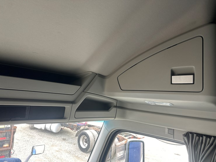 2020-kenworth-t680-image-52