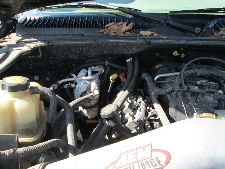 2001-gmc-1500hd-image-16