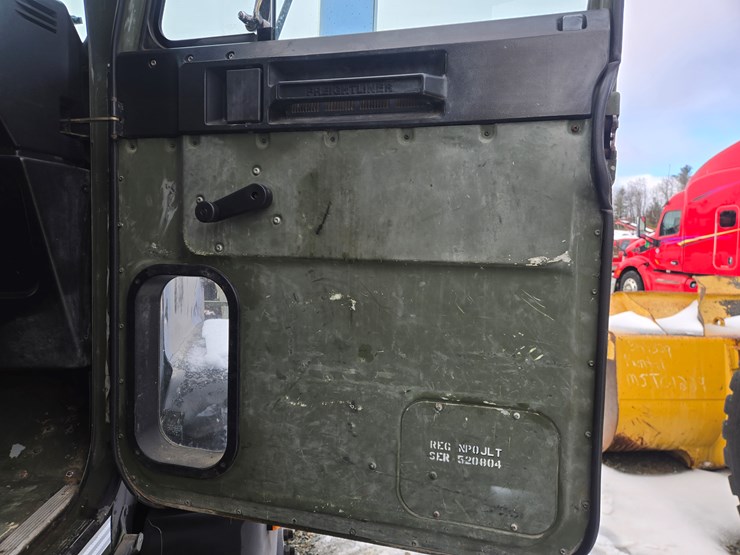 1992-massey-ferguson-8-image-63