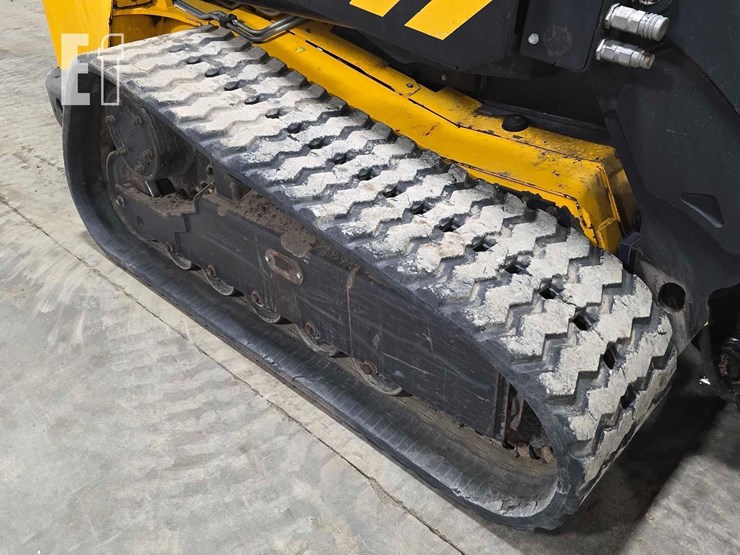 2021-jcb-3ts-8t-image-32