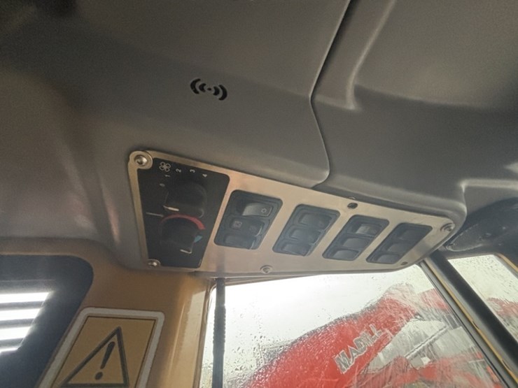 2017-tigercat-lx830d-image-34