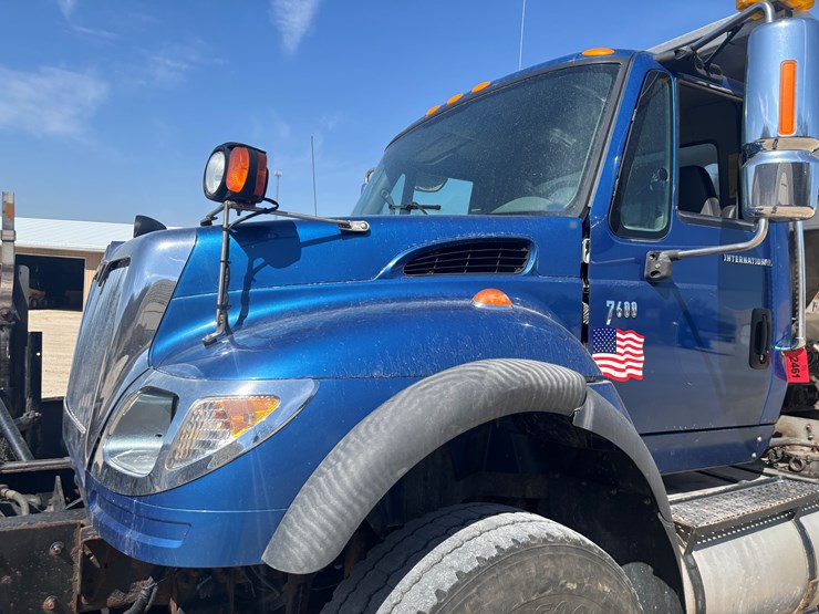 2006-international-7600-image-6