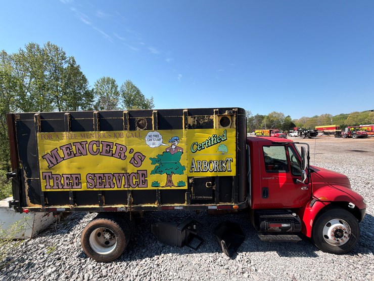 2005-international-durastar-4400-image-6