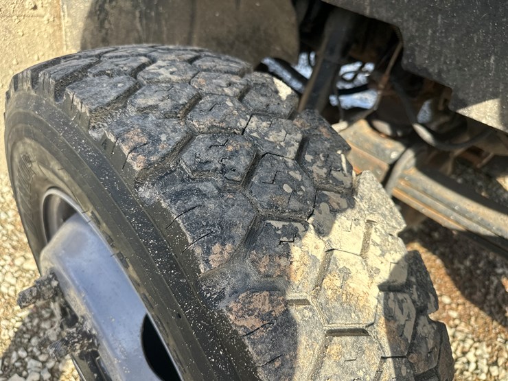 2005-massey-ferguson-8-image-55