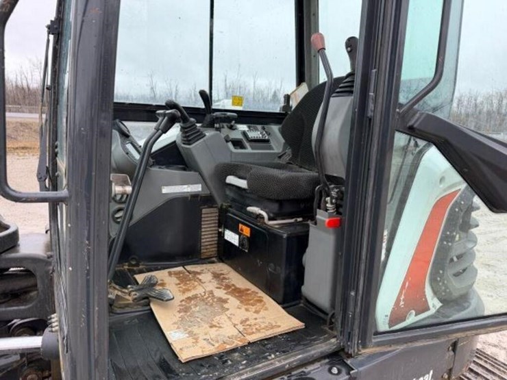 2019-bobcat-e85-image-17