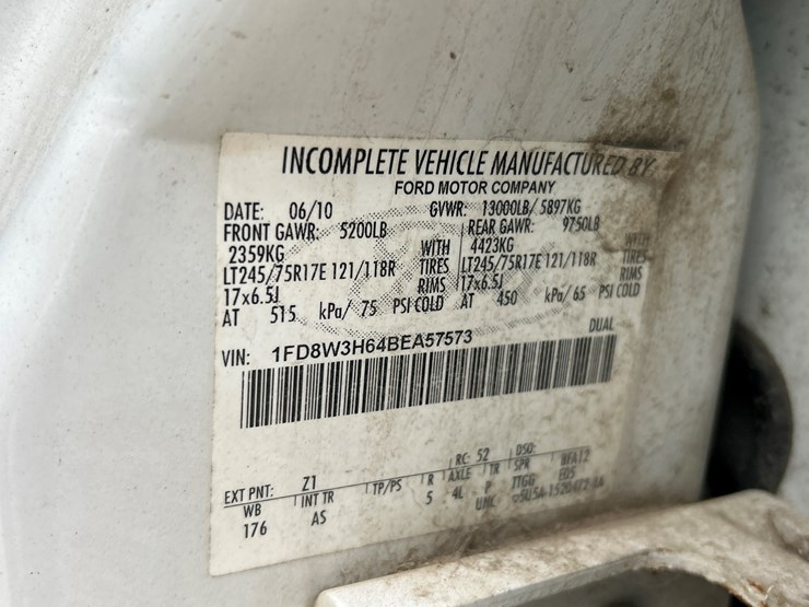 2011-ford-f350-image-56