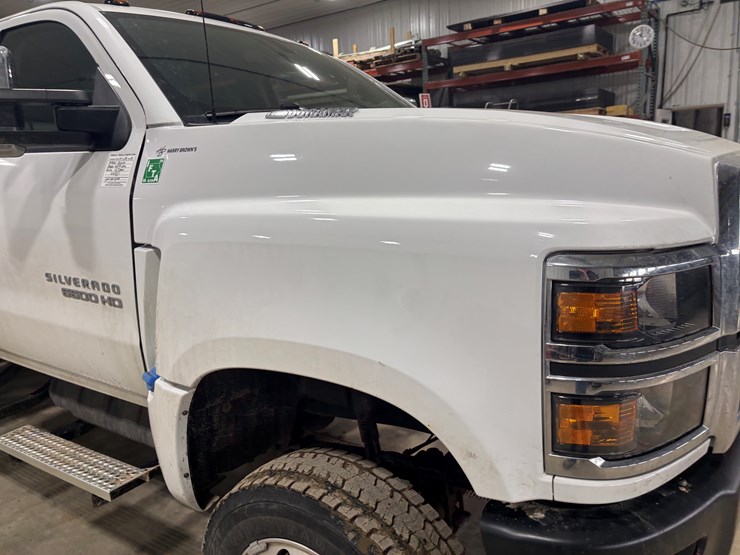 #2331-•-2022-chevrolet-5500-hd-flatbed-truck-image-17