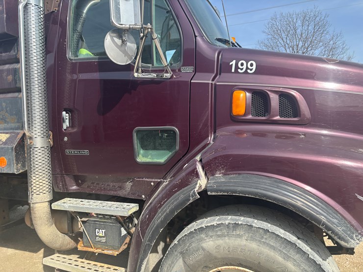1999-sterling-l9513-image-15