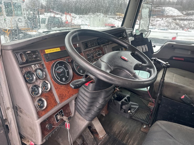 2008-kenworth-t370-image-32