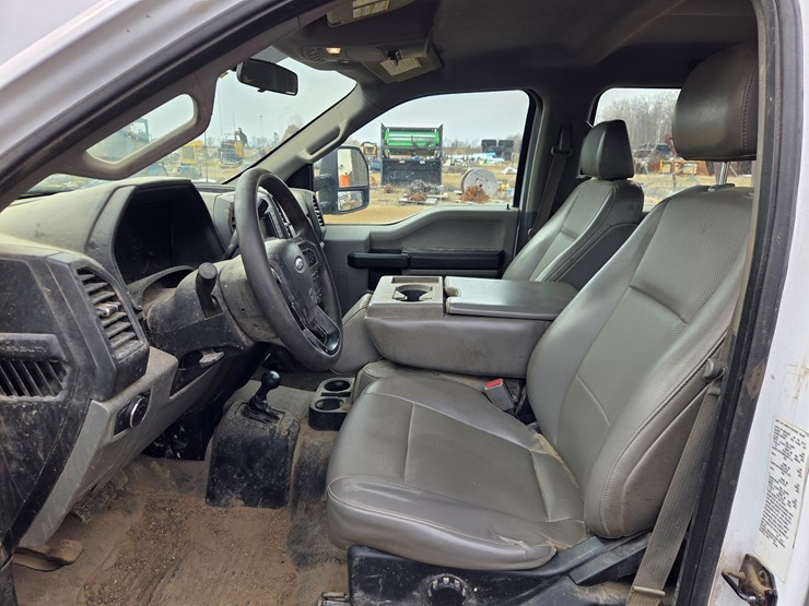 2017-ford-f350-image-43