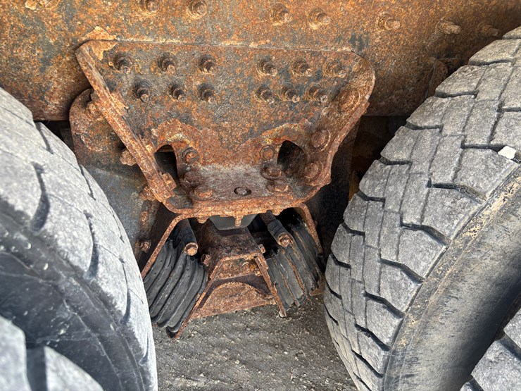 2006-international-7600-image-96