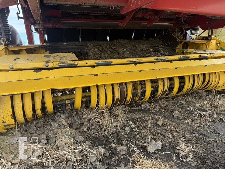 new-holland-br7090-image-3