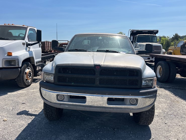 1998-dodge-2500-image-2