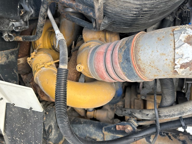 2005-international-7600-image-50