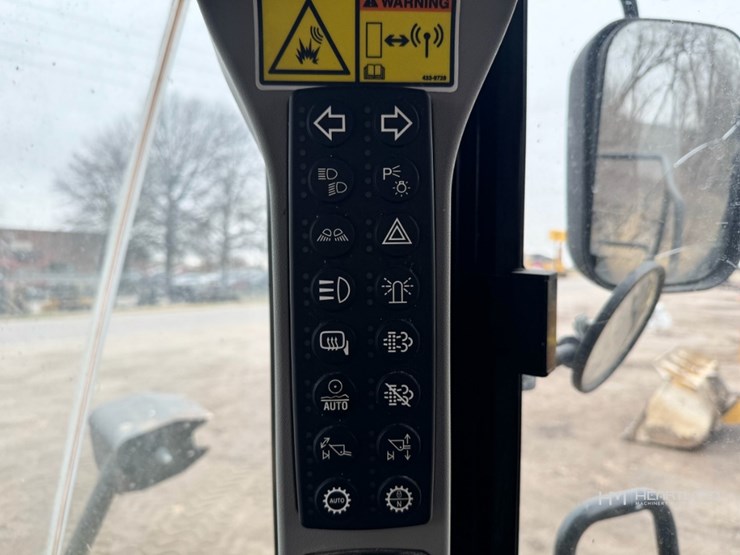 2012-caterpillar-966k-image-31