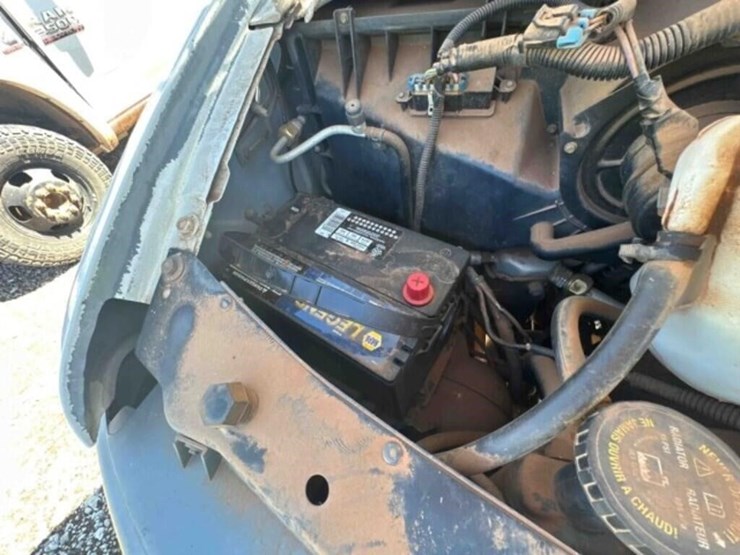 2001-gmc-3500-image-37