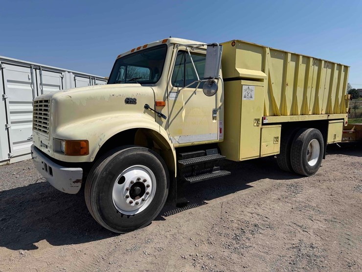 2000-international-4700-image-1