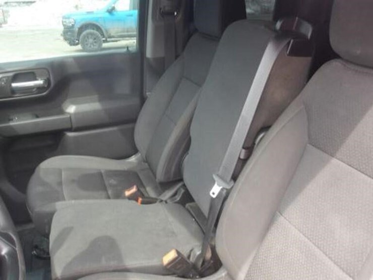 2023-chevrolet-1500-image-23