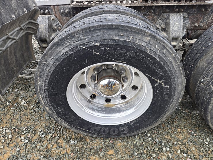 2007-peterbilt-387-image-111