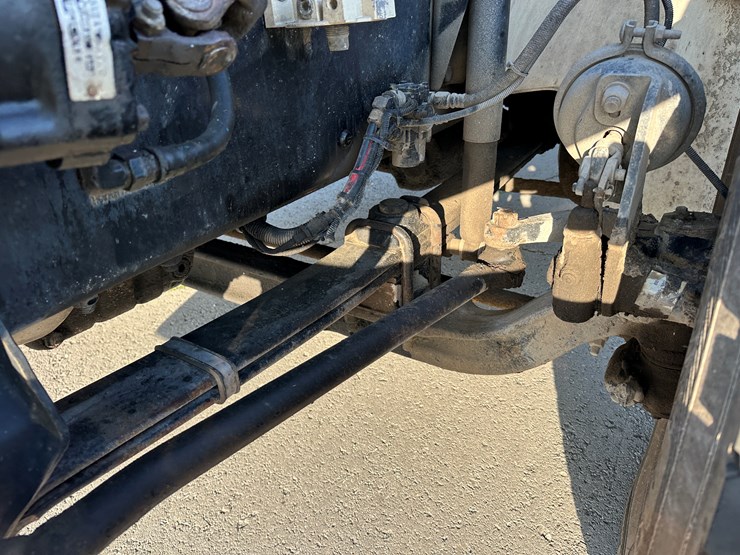 freightliner-fl70-image-58