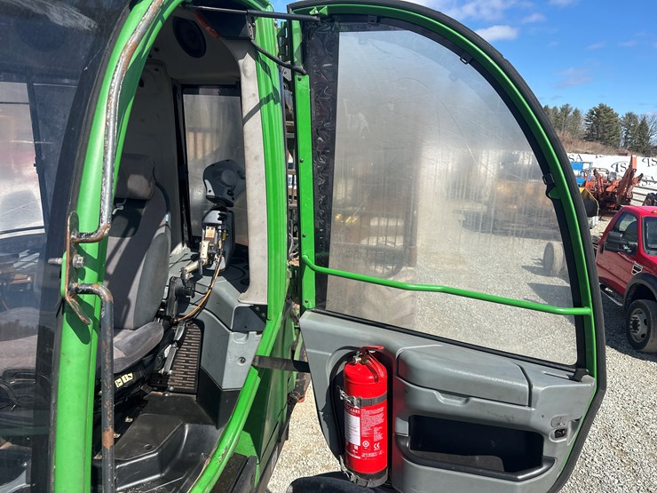 deere-1110e-image-73