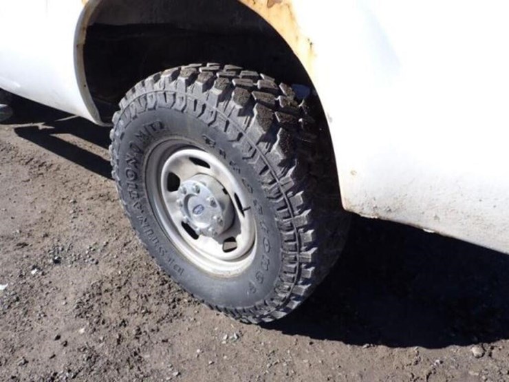 2016-ford-f350-xlt-image-29