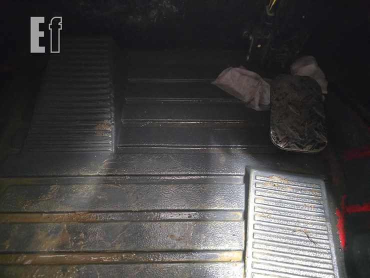 2023-caterpillar-259d3-image-14